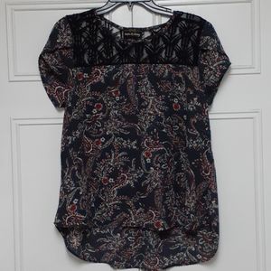 Twine & String  Women's Short Sleeve Blouse